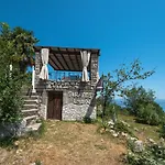 Prázdninový dům La By Interhome Lovran