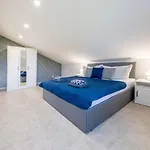 La By Interhome * Lovran