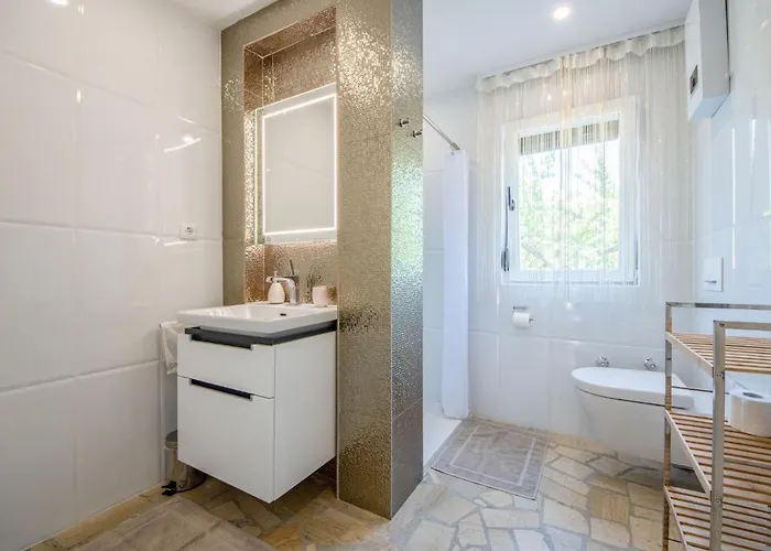 Feriehus La By Interhome