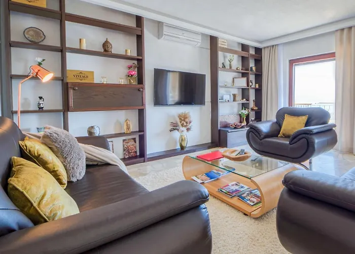 Feriehus La By Interhome