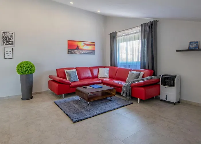 Feriehus La By Interhome *